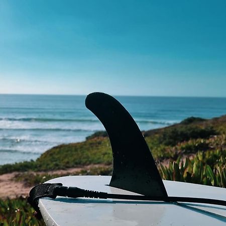 Tika Surf Camp Ericeira Hotel Carvoeira Екстериор снимка