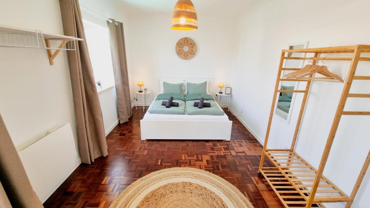 Tika Surf Camp Ericeira Hotel Carvoeira Екстериор снимка