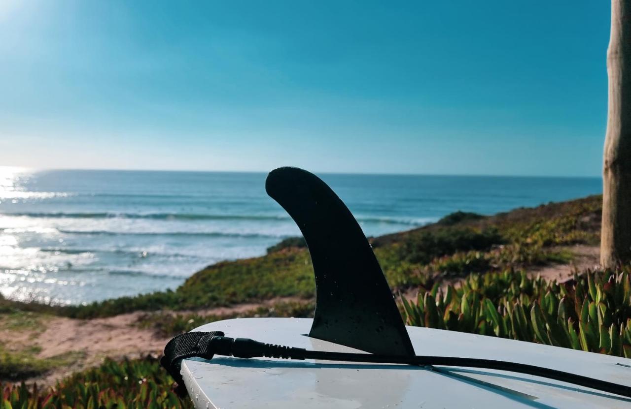 Tika Surf Camp Ericeira Hotel Carvoeira Екстериор снимка