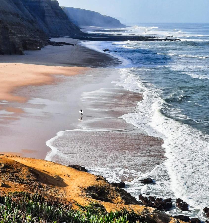 Tika Surf Camp Ericeira Hotel Carvoeira Екстериор снимка